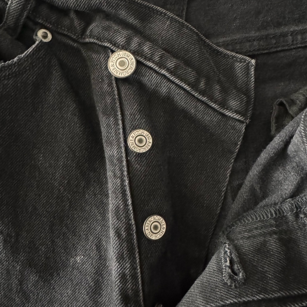 Abercrombie & Fitch Women's High Rise Black Jeans - Picture 8 of 9